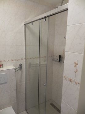 Glasbau Wöhrer GmbH Badgestaltung in Traiskirchen, Baden und Mödling Niederösterreich