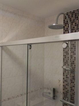 Glasbau Wöhrer GmbH Badgestaltung in Traiskirchen, Baden und Mödling Niederösterreich