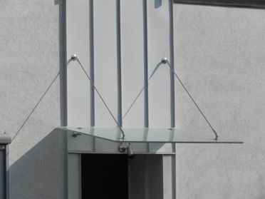 Glasbau Wöhrer GmbH Bauverglasungen, Stiegengeländer und mehr in Traiskirchen Mödling und Baden