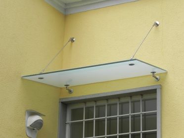 Glasbau Wöhrer GmbH Bauverglasungen, Stiegengeländer und mehr in Traiskirchen Mödling und Baden