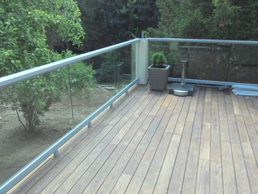 Glasbau Wöhrer GmbH Bauverglasungen, Stiegengeländer und mehr in Traiskirchen Mödling und Baden