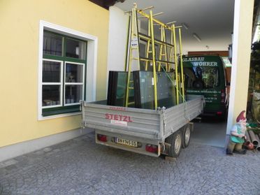 Balkongeländer mit Glasfüllung