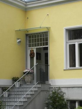 Glasvordach